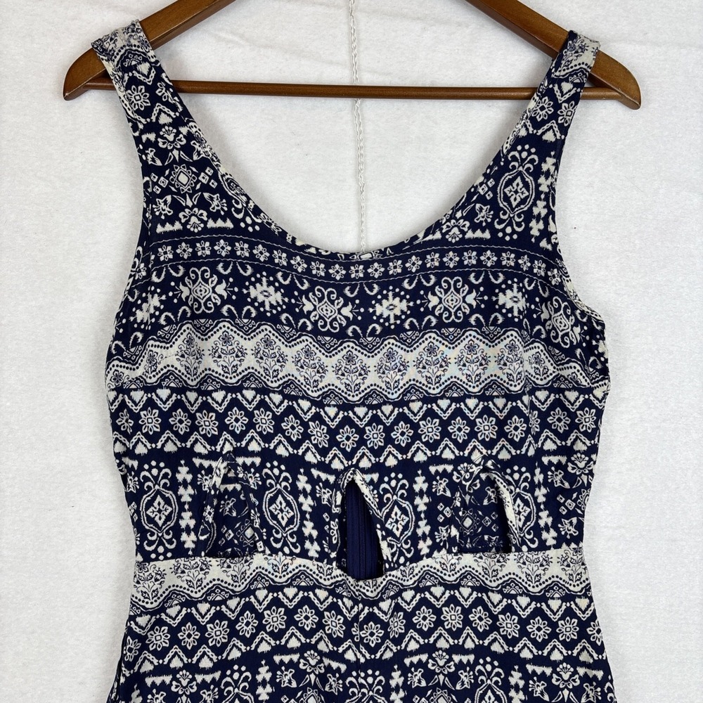 Altar'd State Blue White Paisley Shorts Romper Sz S Belly Cutouts Beach Festival